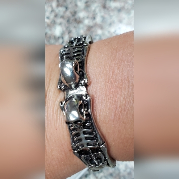 Skeleton Metal Bracelet NIB - Picture 3 of 8